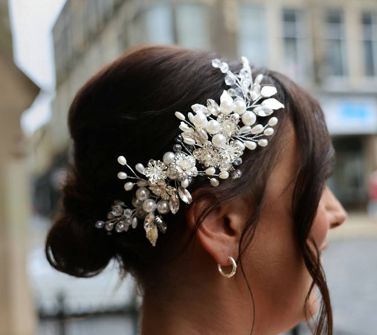 Bold hair wrap as Statement Pieces on diverse hairstyles